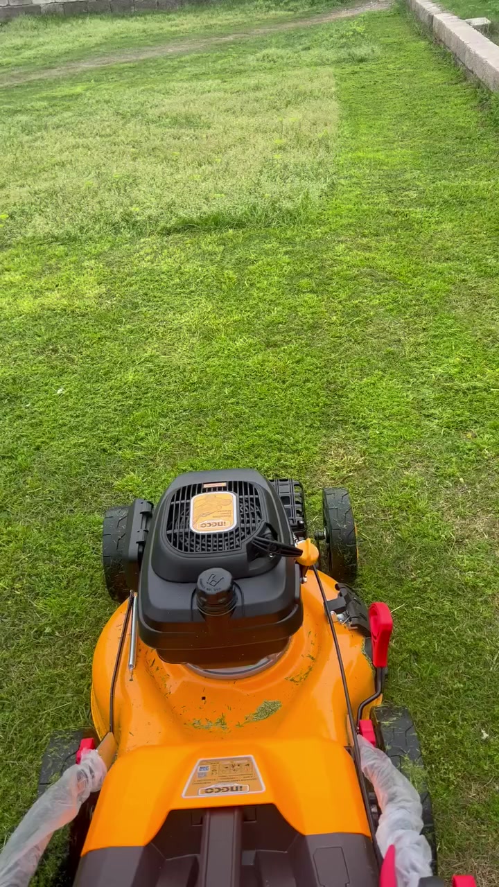 السلام عليكم
يوجد مكينه لقص الحدائق 

من يود يتصل 

***********
@
