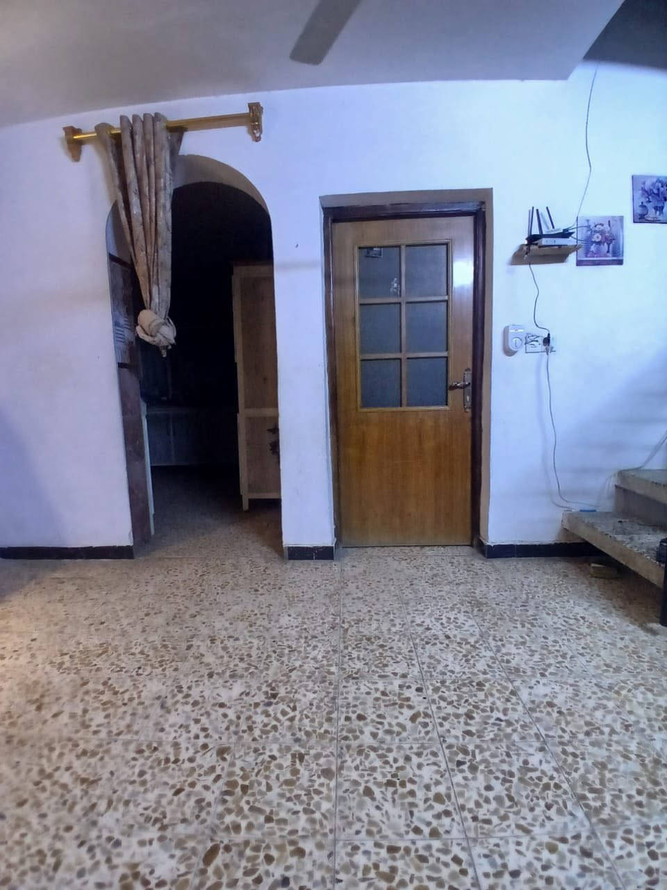 بسم الله الرحمن الرحيم
٢٠٠ متر ١٠x٢٠ 
على طابو صوف العامريه مكان العقار قرب مدرسه العباس الابتدائيه
قابل للتقسيم 
سند مستقل
غرفتين نوم -منور عدد ٢ -استقبال - مطبخ - صاله 
حديقه خارجيه صالح للسكن او الاستثمار
***********
#الجميع
