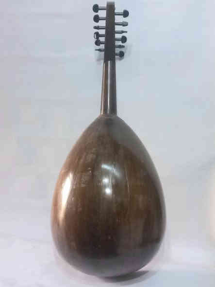 عود سوري للبيع سعرة 125 الف . . . العود قديم صناعة 2014 هذا رقمي وبي واتساب *********** مكاني بغداد / البياع ( يوجد توصيل باجور )
