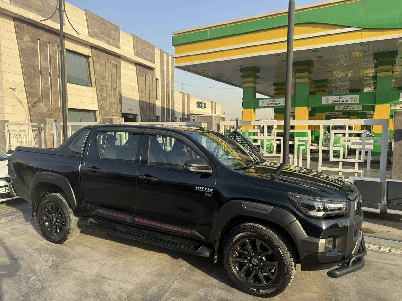 سلام عليكم للبيع تيوتا هايلوكس ادفنجر ٢٠٢٤
سته سلندر 

اللون اسود 

وكاله ساز رقم اربيل 

ماشيه ٣٩ الف كيلو 

السياره فول مواصفات الادفنجر

معروفه

السياره بيها تكحيل كارت بالكصه مال بنيد

الباقي مكفول

السعر ٣٩ الف دولار 

تسعه وثلاثون الف دولار 

وبيها مجال بسيط

مكان السياره بغداد

للاستفسار والتواصل:

***********
