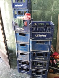 20صندوك بيبسي قديم مع ميز دخل مع سلة وميزان سعر مناسب 07700798067