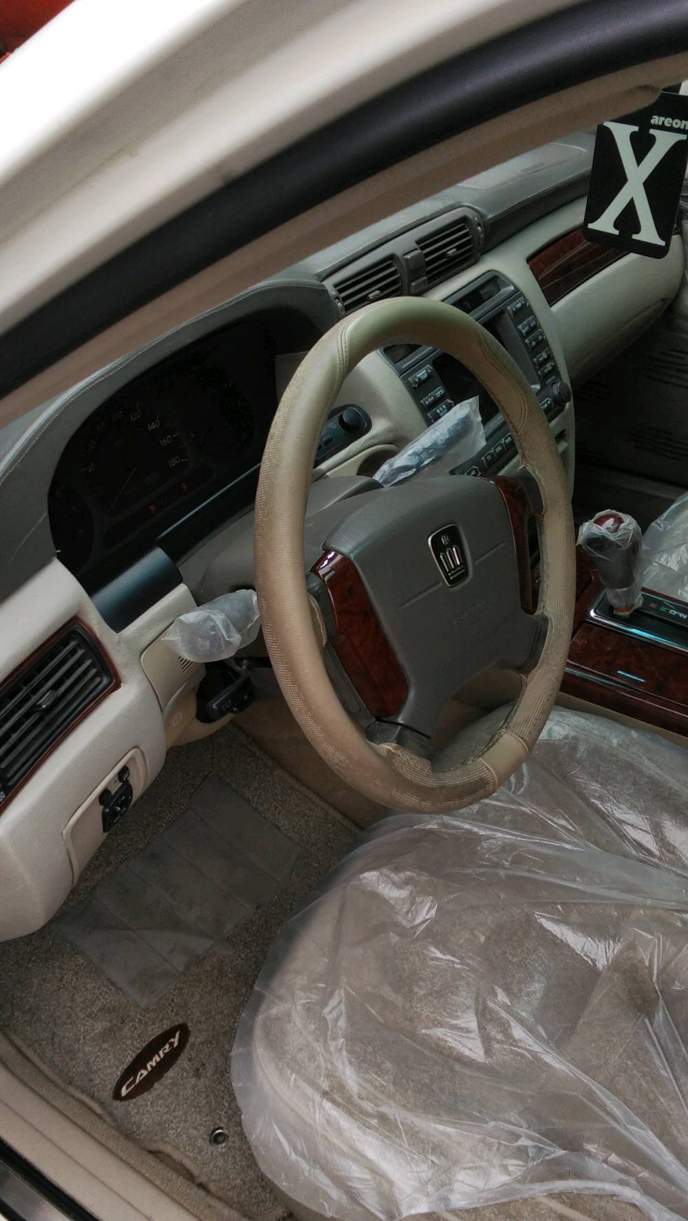 سيارة ملكة دكمتين مكينة كير كلة جديد شرط ما مفتوح بيهه برغي تبريد وتفئة جديد سعر 38
ما هو موديل السيارة وسنة الصنع؟: 
مديل 2004 دكميتن سيارة جديده