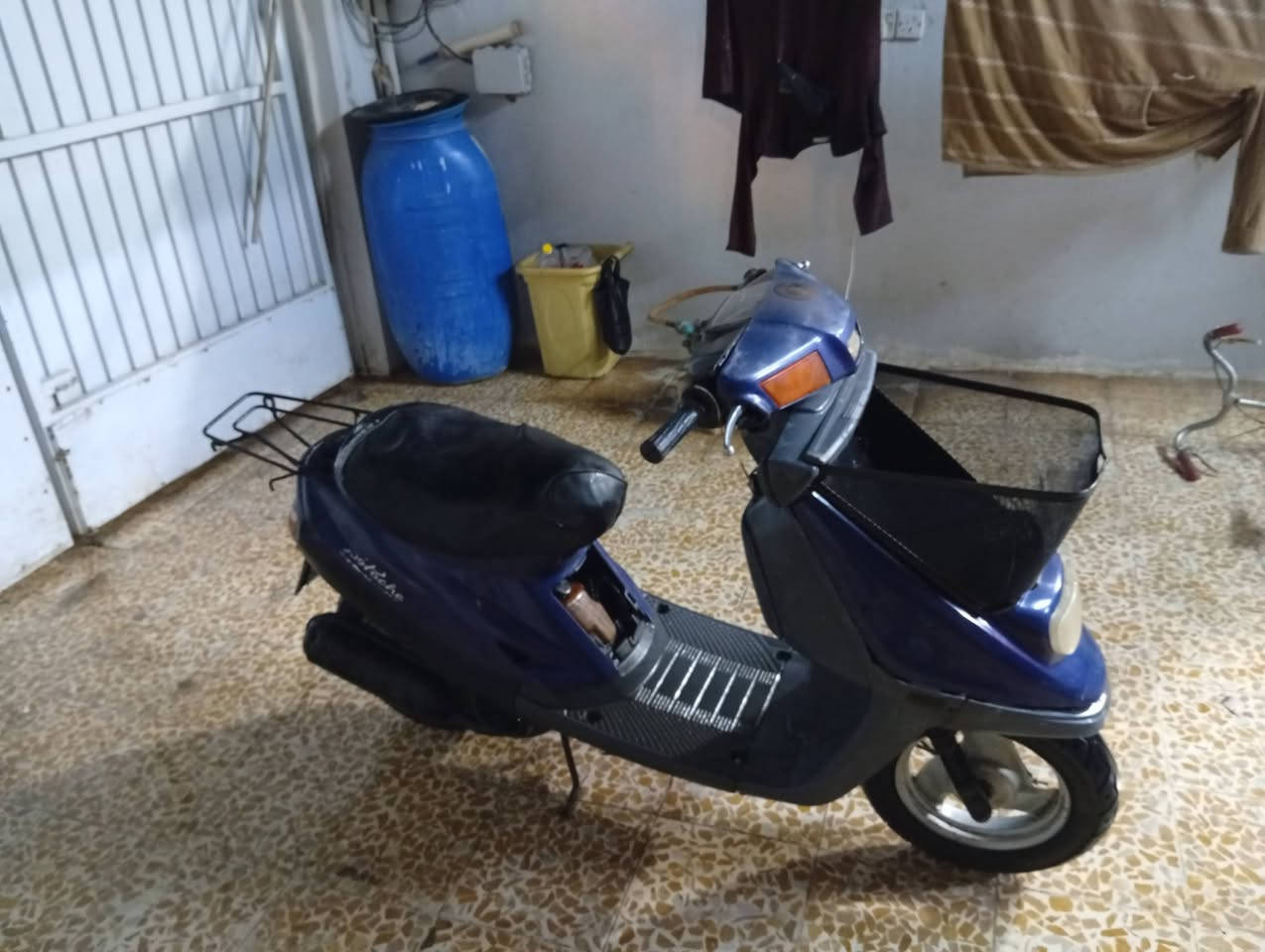 هذا الماطور الشاص ما مكسور بس معرق بيه صوت بربرينات وسعره 150,000 وبي مجال وبيتناس البيت بسرعه شغال قفلوا 135 ربع ما ينزل بس بيه صوت بربرينات اثر بيه شرشاص ما مكسور شاطر هذا الرقم ***********
