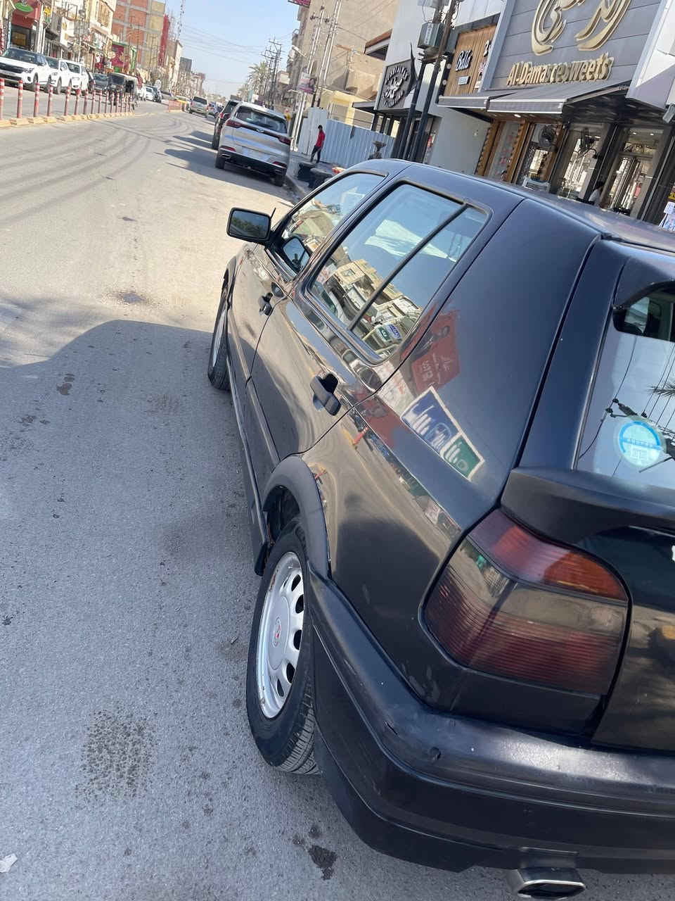 السلام عليكم
من رخصه الادمن
كولف MK3 موديل 92
محرك 2000
تبريد شغال
بلاديه بدون صبغ فقط قطع كلير وفحص موجود
السعر 53
عنواني الدوره
***********
