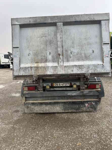 اكسور للبيع 
موديل 2005 
بدون صبغ 
47 طن حمولة 
مكفولة كفالة عامة 
رقم سنوية جديد حصه كاز 
للاستفسار التواصل على الرقم التالي 
***********
***********
العنوان دهوك سميل معرض مايلر
