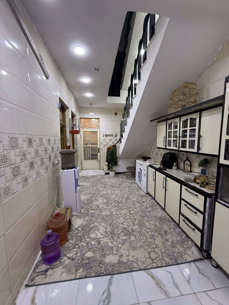 السلام عليكم دار للبيع 75متر طابقين بناء حديث 
الشعله ام نجم 
قرب اسواق السيد قريب ع مستوصف الوفاء 
متواجد فيس 
واتساب ***********
