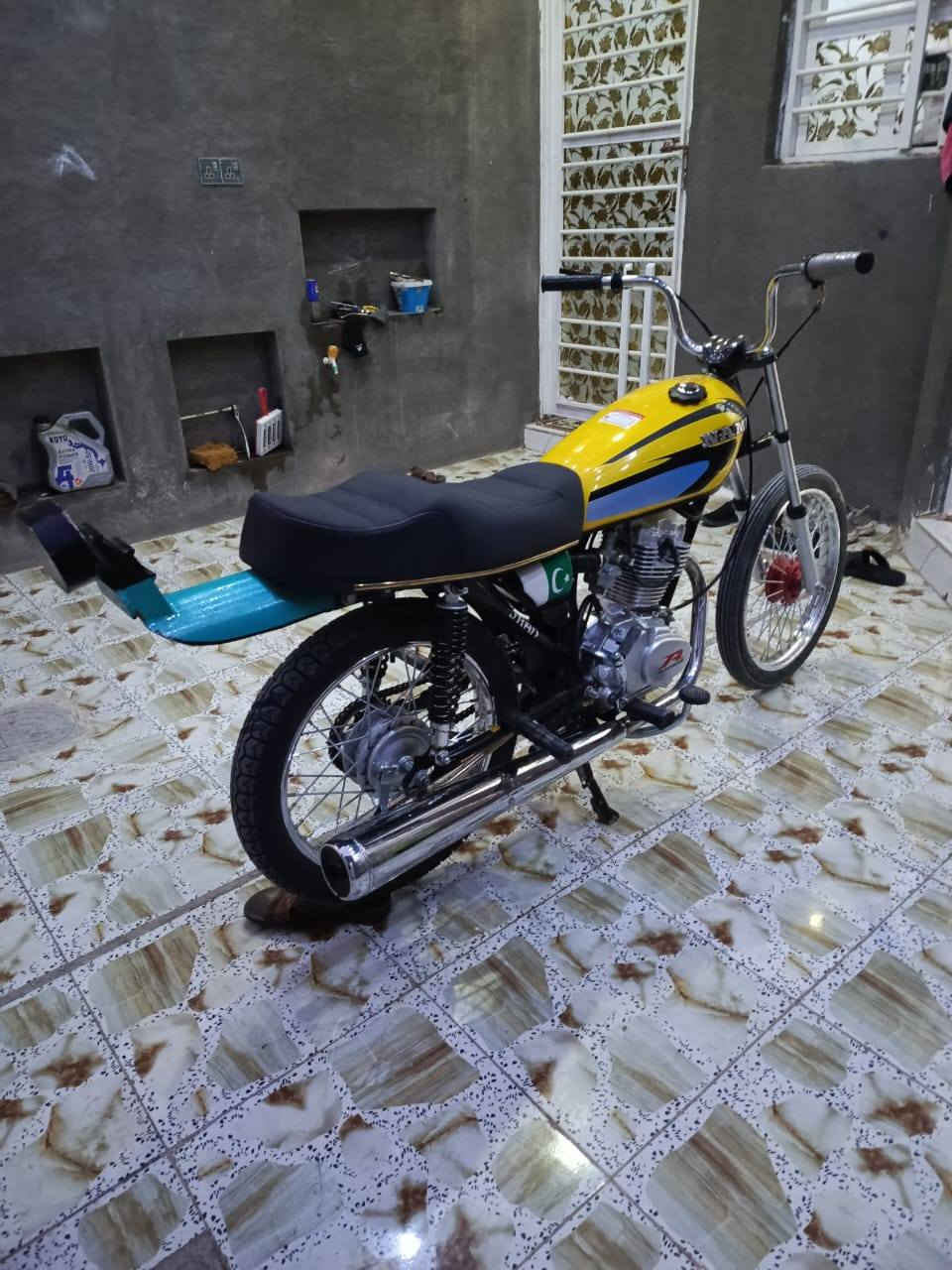 للبيع مكلف بنشر
المكان واسط صويرة
دراجة 1/1 معمرة جديد ربع ماذب عليه
***********
