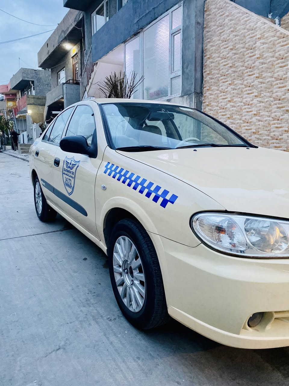 نـیـسـان سـەنـی مـۆدێـل 2011  گـێـرو مـەکـیـنـە بـەشـەرتـە سـەیـارەکـە جـائـیـزە بۆیاخی نییە سـەنـەوی هـەتـا 2027تازە بەناوی خۆمەوە 128گەلا
***********
لەسلێمانیم
