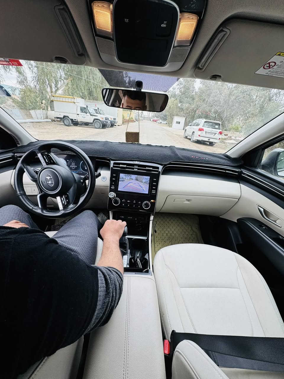 ال24 التوسان
فول عدا الفتحه الكفاله عامه الرقم بغداد ماشيه 15الف حقيقي والسونار مرفق الصور 
السياره تحويل ثاني يوم مكاني بغداد الراشديه 
***********
