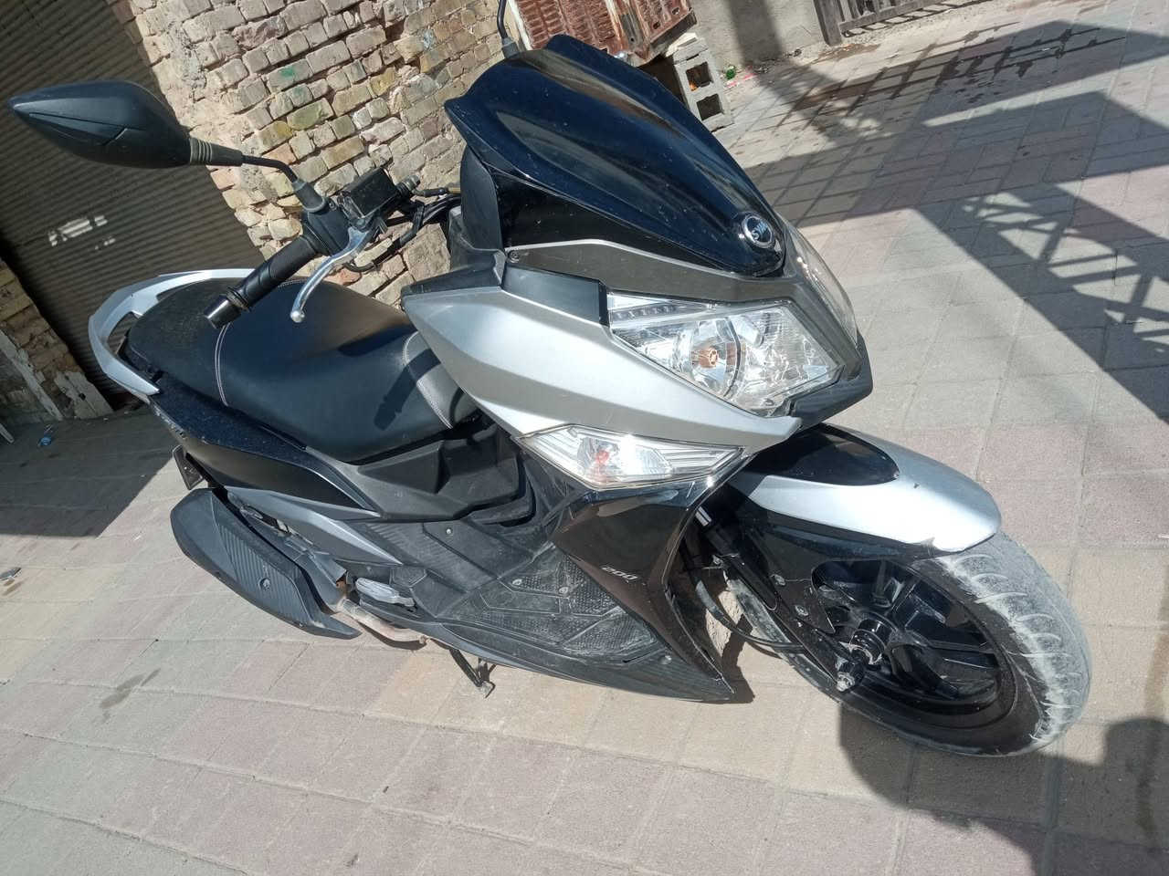 السلام عليكم اخوان عندي سايم 2021 مرقم وكامل سنويه جاهز من كلشي الماطور جديد بمعنى الكلمه للأستفسار الاتصال على الرقم ***********
