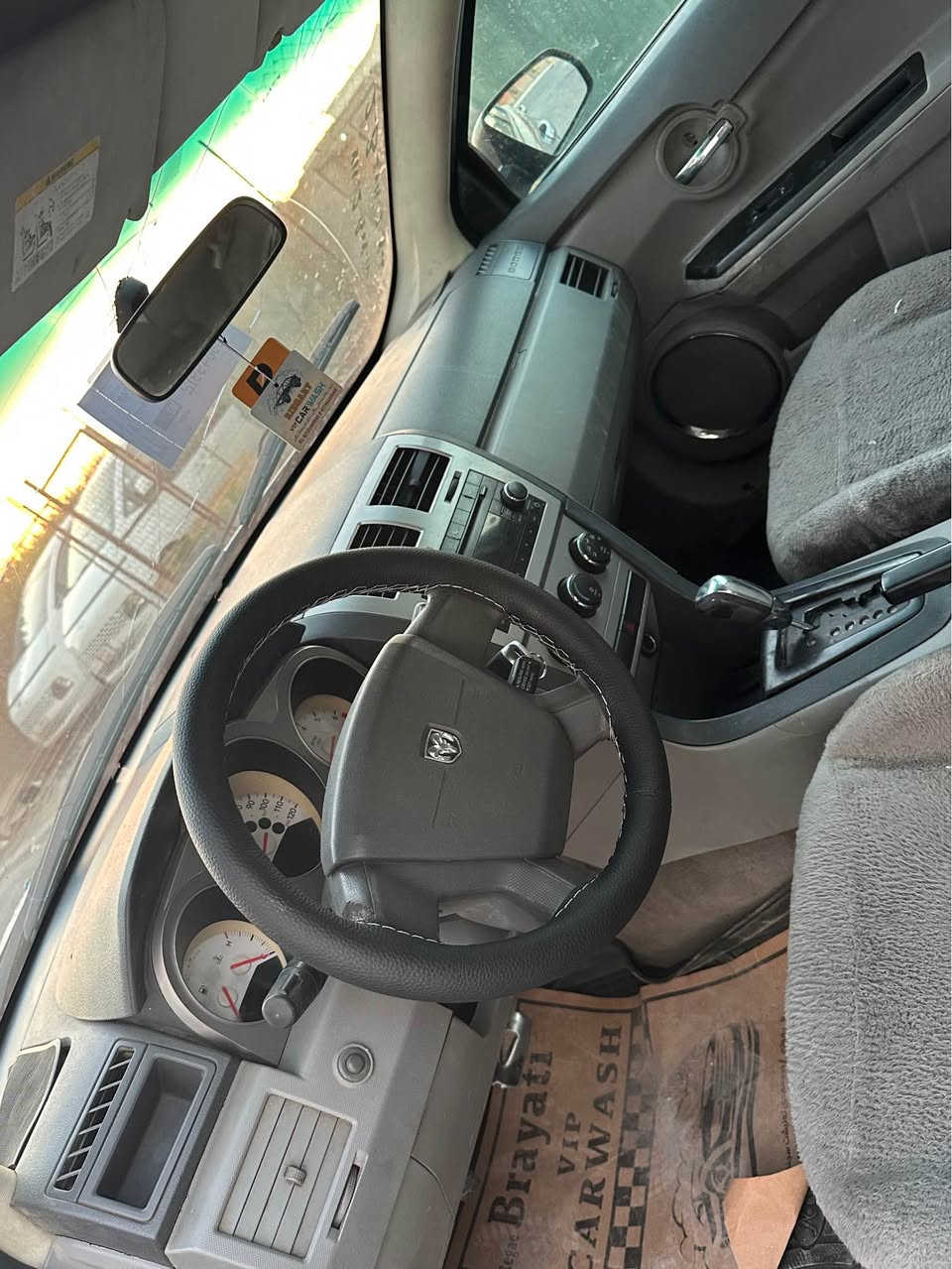دوج افانجر
موديل ٢٠٠٨
گير توماتيك ✅
تبريد
رقم هه ولير✅
بوياغ عام په مپه بي ليدران و ورگران💯
تحويل براوه غرامه بشرت🙏
نزيكي ٥ورقه و نيو غرامه ي 
له سه ره له سه ر كرياره💸
نرخي ٣٨😱صافي 
زم تنها واتساب *********** أربيل, العراق
