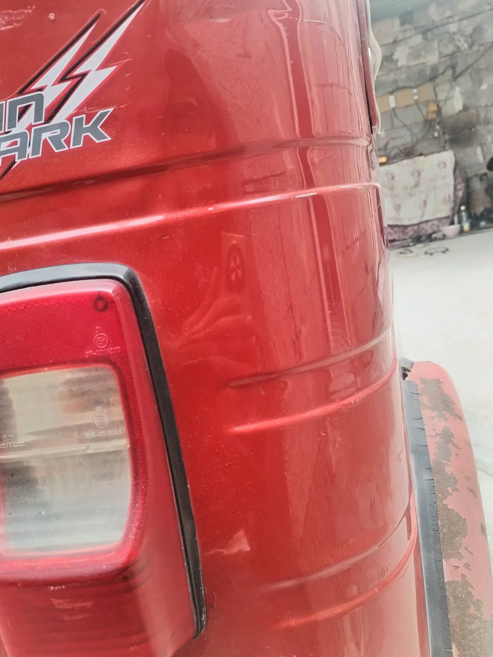 سلام عليكم تكتك للبيع موديل 20 رقم وسنويه  كفاله عامه بيها بس لقد تكتك بلاديه سعر 6 وبيها مجال خاص مقلق اتصال ***********
