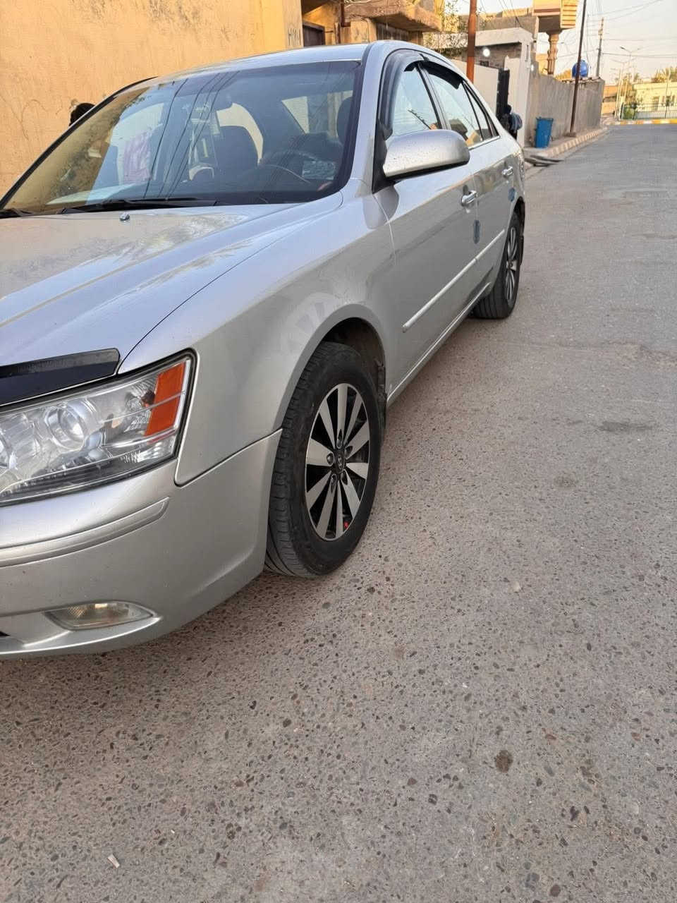 للبيع سوناتا 2009 للبيع 
وارد امريكي كليين 
محرك 2400 فوول مواصفات
 قطرة صبغ مابيها عدى شباك الدعاميه الاماميه ورصعات صغيره كير محرك كفاله ماناقصها شي شغل وامشي مكان السياره بغداد والانبار السعر 123 ورقه وبيها مجال قليل للشراي
للتواصل ***********
