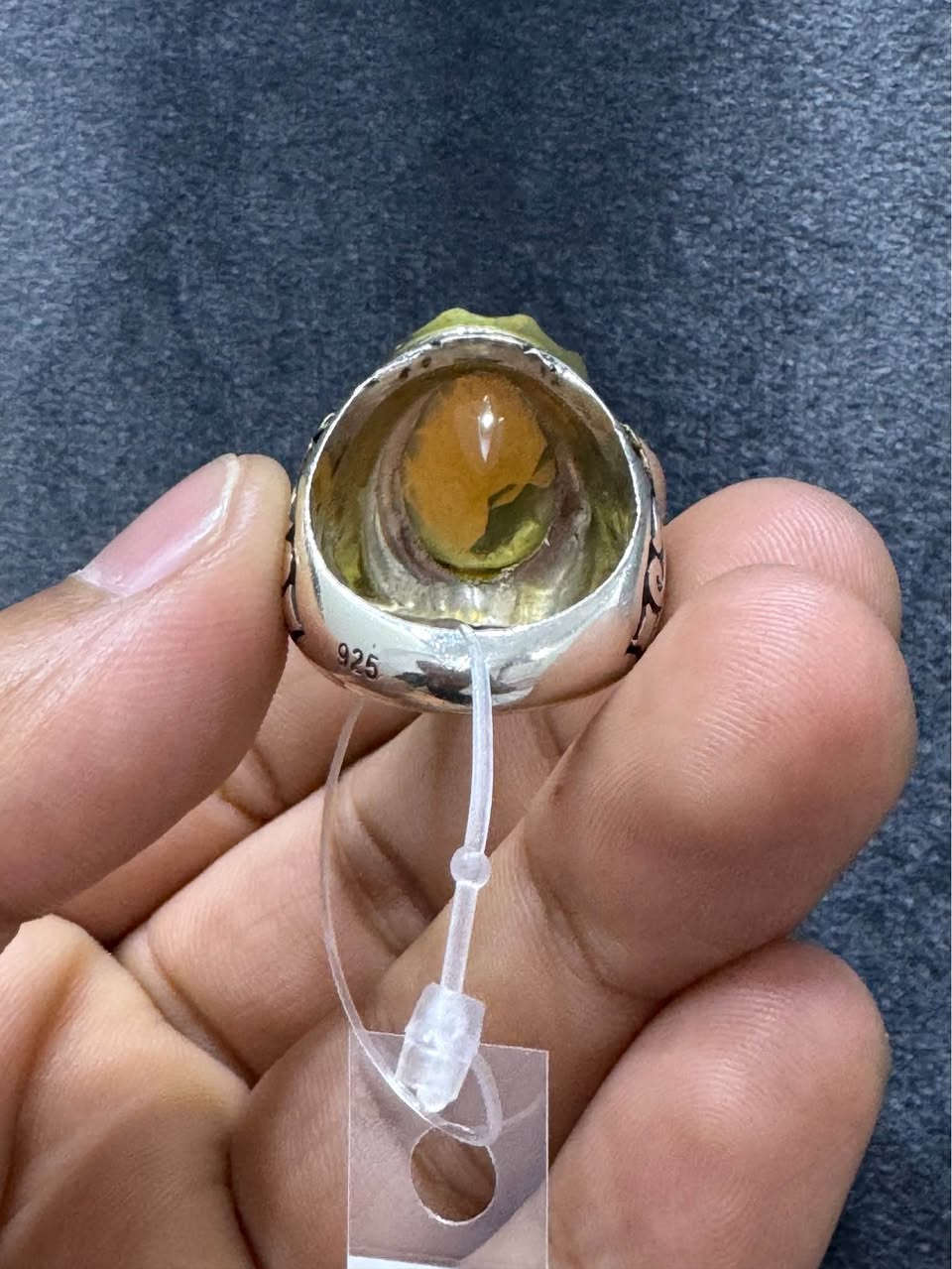 اللهم صل على محمد وال محمد 
خاتم سترين افريقي 
قطعه في منتهى الجمال
مصاغ يدوي فضه عيار 925
مقاس الخاتم 22
يوجد توصيل كافة المحافضات البصرة, العراق


**إذا كنت صاحب هذا الإعلان وتريد حذفه لأي سبب، رجاءا أرسل رسالة إلى الدعم الفني**