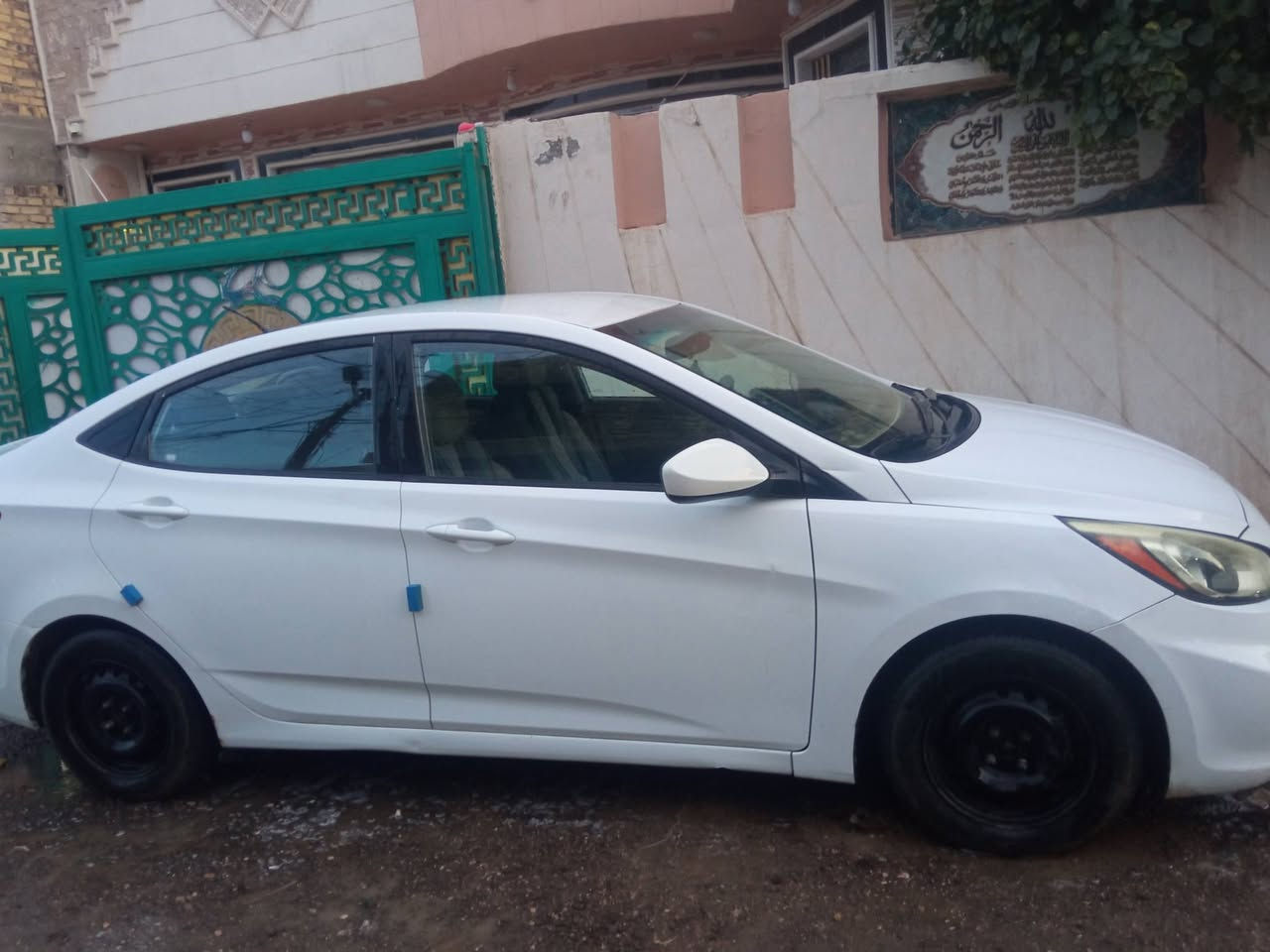 السلام عليكم 
سيارة اكسنت محرك GDI1600 رقمها بابل ومكانها في بابل نادر الثانية بأسمي و السعر ١١٥ التواصل على الرقم ***********
