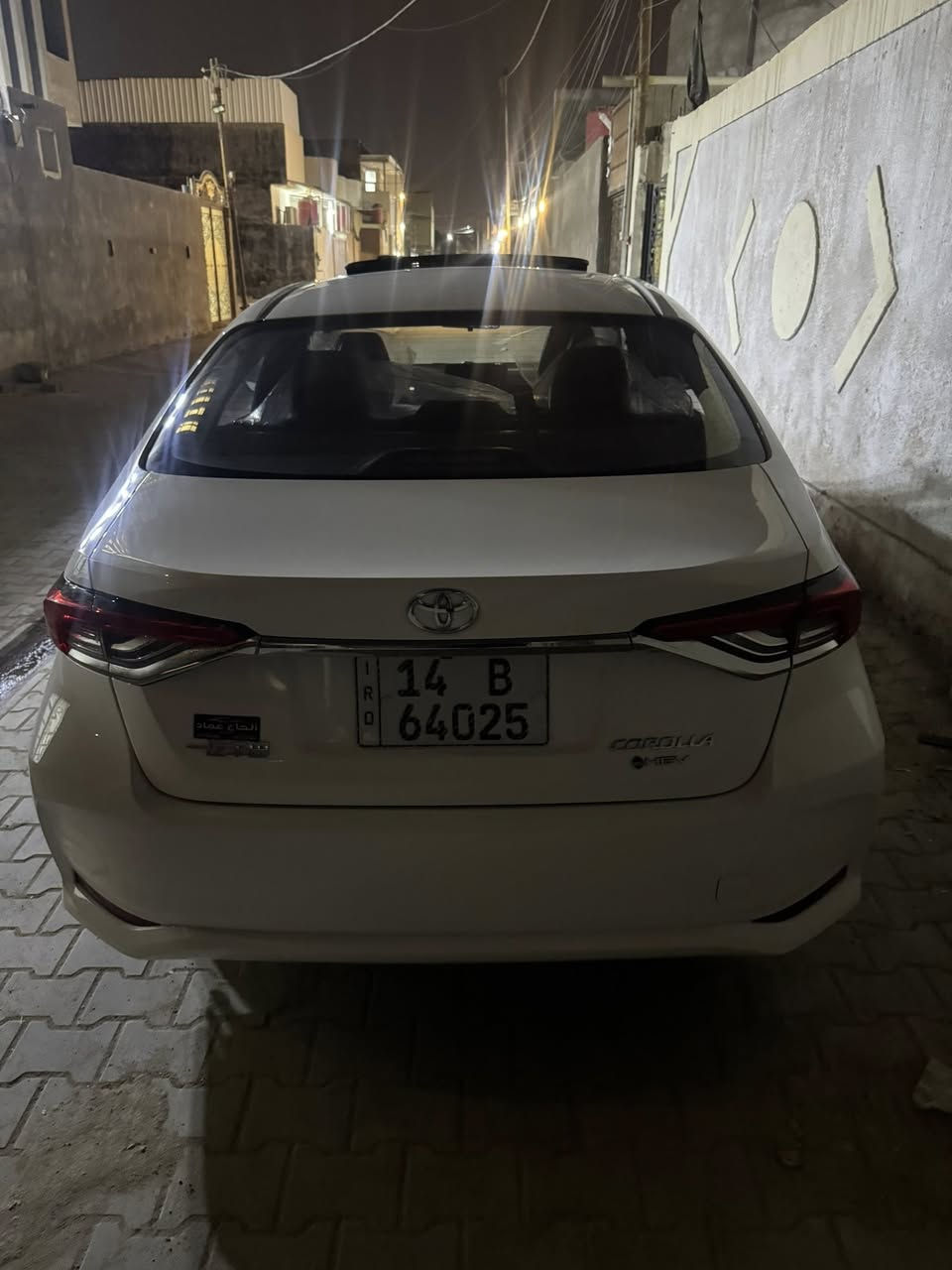 كورلا هايبرد 2025 رقم بصره باسمي تحويل ثاني يوم مكفول صبغ ضربه تبديل بارد 
ماشيه 15km
فول 1/1
حساسات امامي خلفي كامره خلفي 
فتحه كشنات جلد بصمه 
شاشه هواي موصفات  باقي معروفه
سعر 160 بيه مجال شراي يتصل 
+964 772 838 0887
