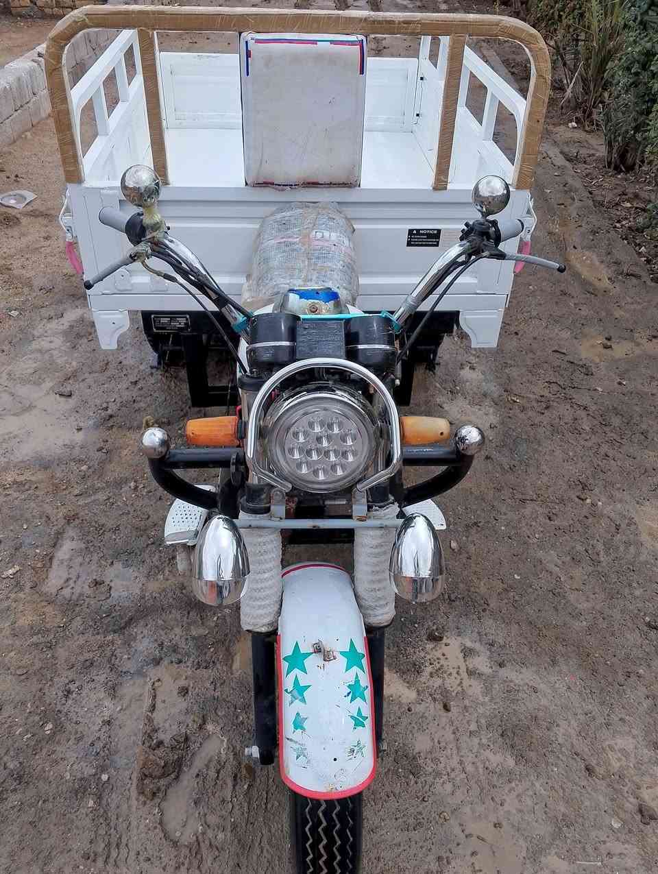 ستوته للبيع اوراق كامله مديل 2020 شاصيهه مكفول قطرت لحيم مابي مكينتهه جديد مامفتوحه نكره سلف برغي مانقصهه كله شغال من الطول للطول مثل ماتشوف كدامك بل صوره اب///1550///او بيهه مجال للشراي مكاني شطره ***********
