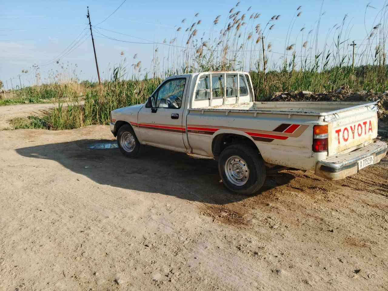 السلام عليكم.بيكب 89 بغداد مكفوله من شاصي وظربه بيه مكانات صبغ سنويه لل27 مكانه بغداد الراشديه قريه العراكنه قريبه علحسينيه سعر40 وبيه مجال للطيبين..للاستفسار. *********** صاحب السياره ..غير متواجد علفيس تحياتي للجميع
