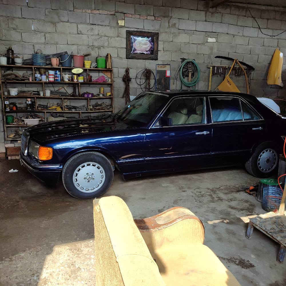 مارسدس للبيع جابو رئاسي موديل 1989 راعيه بالبصره التنومه رجال عيداني وابو الوكاله العامه كرايبي يعني اطمان ع تحويل مامطلوبه فلس سياره جاهزة ونضيفه تبريد ثلج تخم تاير جديد باتري جديد حداديه جديده كهربائيات كلها شغاله المكان القبله قرب جسر المعارض هاتف *********** متوفر واتساب البصرة, العراق
