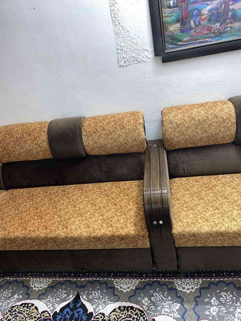 السلام عليكم  ديوان الصناعه مالت عراقيه اديوان نضيف كلشي مابي كدامك تفحصه بي ٨قطع  شخط مابي مكاني بابل حي الامام 
رقم ***********
سعر750 بي مجال حك جيه بيك خير ودلل
