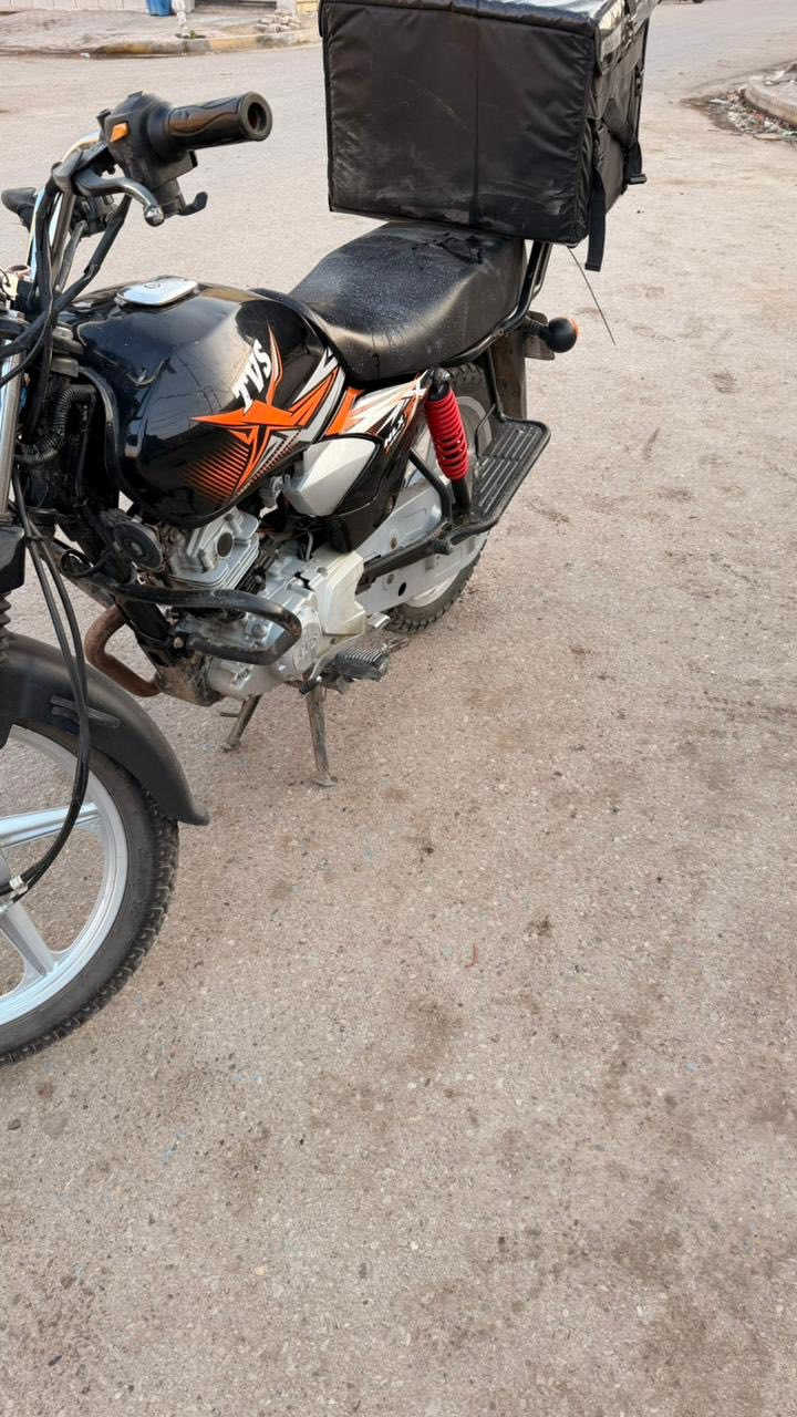 سلام عليكم دراجه للبيع نوع TVS        رقم او سنويه الرقم الجديد موديل 2021 الدراجه نضيفه الله شاهد تجي او تفحصهه وتشوفها او تقتنع بيها ياله تاخذها  او مكينه نضيفه الدراجه كلها كفاله عامه تحويل ثاني يوم  السعر  مليونين و٣٥٠ او بيها مجال بسيط حك جيتك العنوان بغداد مدينه الصدر حي الكوفه والي يكسر ابسعهرها هاذه ميعرف بيها والحجي الجنايه TVS همه ايعرفون شلون مشيها او رزانتها او شغلها  الرقم *********** متوفر واتساب او سيمكارت
