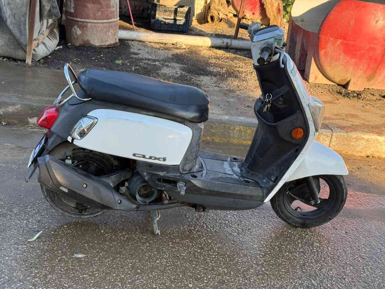 سلام عليكم بوليس للبيع موديل  11 بلادية برقي مامفتوح بيهاالسعر 1100واحد ومية  بيه مجال المكان لمسيب ***********9
