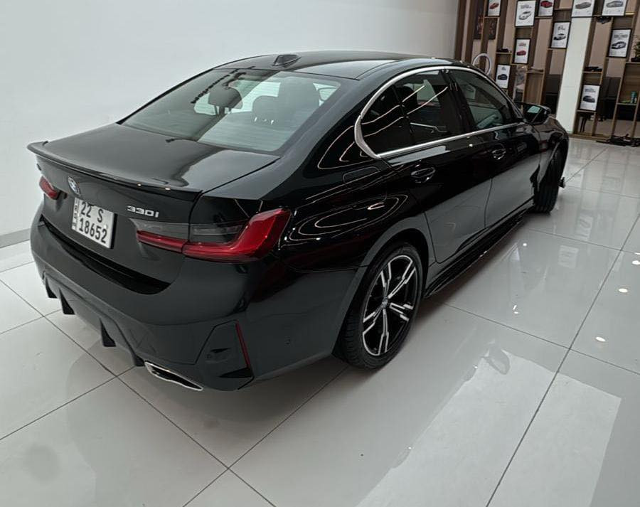 BMW 330i
موديل 2024 

محرك 2000✅
4 سلندر تون بور تيربو ✅

حساسات 360 
بانوراما 
كاميرا خلفية مع رادار خلفي ✅

شاشة كبيرة بلادية✅

وضعيات 3 
(Eco - Comfort-sport)

مري شفط مع القفل 

بچم كبس 

ايرباكات كلها سليمة ✅
مابيها اي دواخل ✅
جاملغ امامي وخلفي والوجه مال صندوك صبغ يعني ٣ قطع 
ومكانين تعديل pdr

ماشية ٢٥ الف
كت ام امامي وخلفي اصلي 

مكان السيارة بغداد 
 مرقمة اربيل بأسمي 

السعر ٢٧٥ ورقة 

للاستفسار

***********
