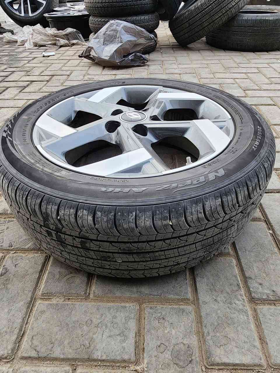 السلام عليكم
للبيع تك ويل مع تاير نكسن نظيف جدا
*********** واتساب
*********** اتصال
