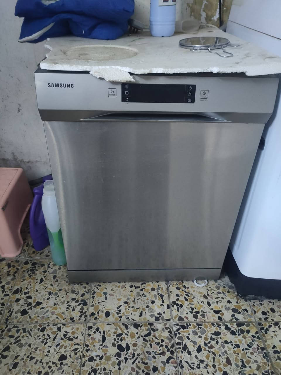 السلام عليكم غسالة صحون سامسونج الأصلية النظافة مثل متشوفون مستعجل على للبيع/ بسعر 150 الف / العنوان بغداد/ الكرخ


**إذا كنت صاحب هذا الإعلان وتريد حذفه لأي سبب، رجاءا أرسل رسالة إلى الدعم الفني**