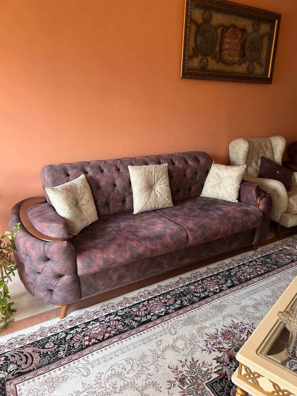 للبيع
نظيف كلش (شبه جديد)
طخم ونص
يتكون من ٣ قطع ثلاثية و ٤ قطع فردية وقطعة ثنائية
الموصل


**إذا كنت صاحب هذا الإعلان وتريد حذفه لأي سبب، رجاءا أرسل رسالة إلى الدعم الفني**