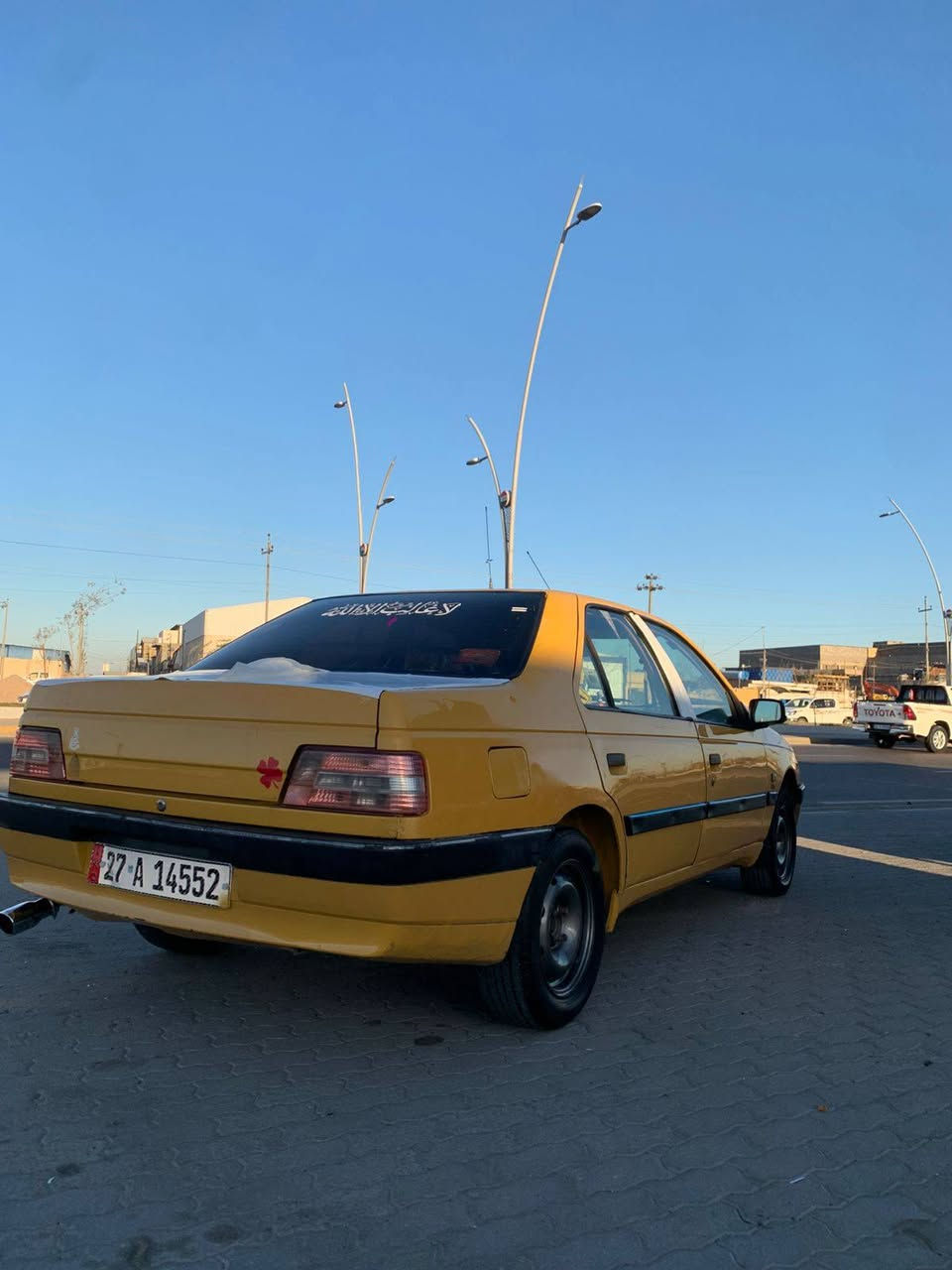 السلام عليكم بيجو للبيع 405 موديل 16 هيئه وغرامات مصفره بيها كاسكيت لا تنقيص ولا تبخير عنوان البصره السعر 38.  ***********
