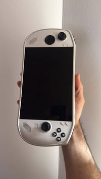 Legion go s 1TB للبيع Amd z2 go  16GB  مع حقيبة وكفر  يضمن ستاند  ٦٦٠ ...