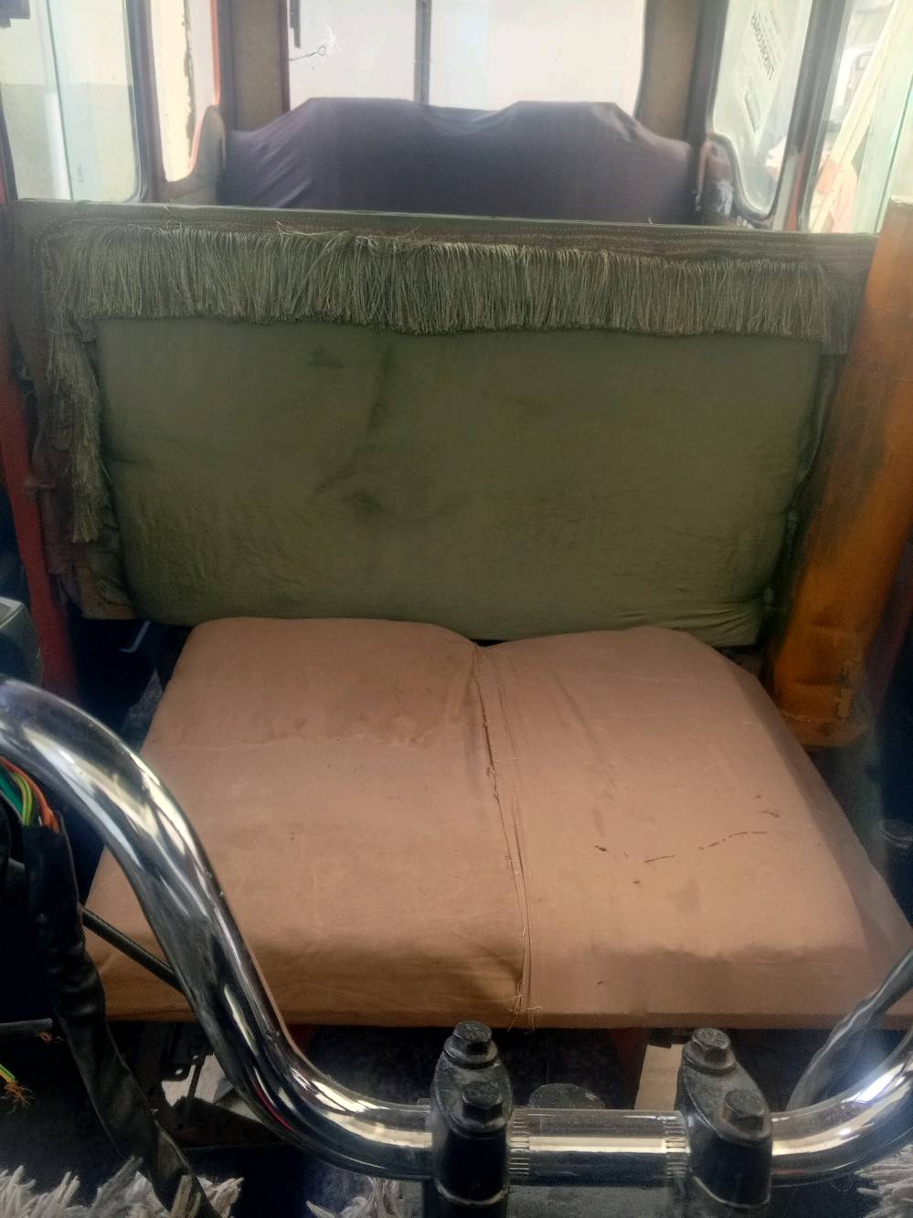 سلام عليكم تكتك محور 
مكينه 150جديده أمس شديتها اكسن لطش ستوته اوراق أصولي بس تروح للمرور كبل ترقم 