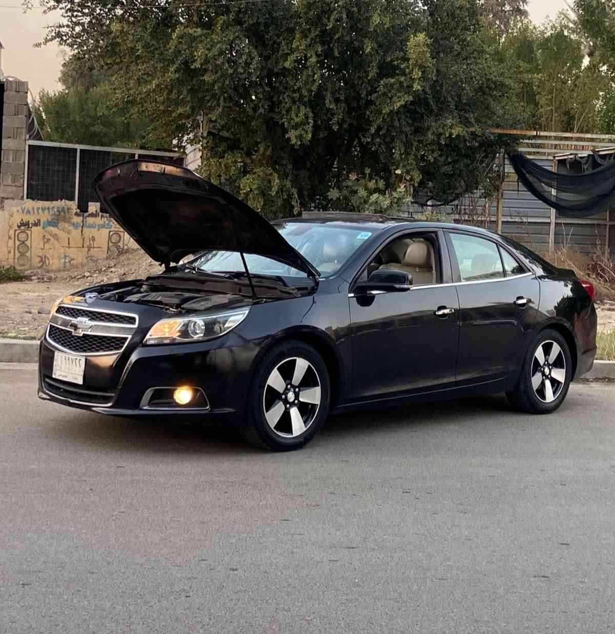 ماليبو 2013 خليجي وكاله المنصور شرط النضافه 
مكفوله من الصبغ والفتح والتبديل سبير منازل مكينه 2400 كير مكفولات تبريد ثلج صدر تخم تاير كله جاهز رقم بغداد شرط التحويل مابيه نقص برغي مواصفات 
فتحه سقف طكتين 
هاند بريك بصمه 
زراگ لايت 
عدسات لايت متحركه 
دبل صالنصه 
كشنات جلد كهرباء  
داخل بيجي وجوزي 
اضائه محيطيه متغيره 
شاشه كامرات خلفيه 
تحكم ستيرن جهتين 
رقم مميز بغداد 
اشاير بالمري 
شرط السياره احلى من الصور وبالعافيه على الياخذه العنوان بغداد السيديه 

رقم صاحب سيارة
***********
