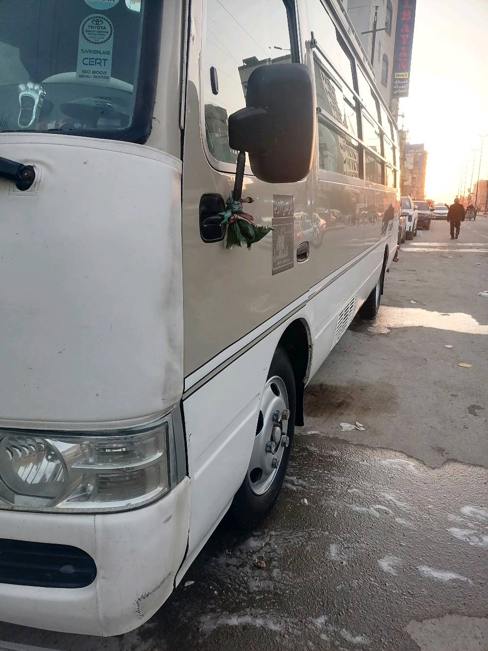 السلام عليكم. كوستر للبيع 2001 جاهزه سنويه جديده وبسمي . مكينه كير اكسن تبريد تخم تاير ويل ناصي محوره منضومه غاز 80
كشن عالي مال 2015 سياره متعوب عليها شراي اتصل مو شراي وتدور رخيص ارجو المعذره