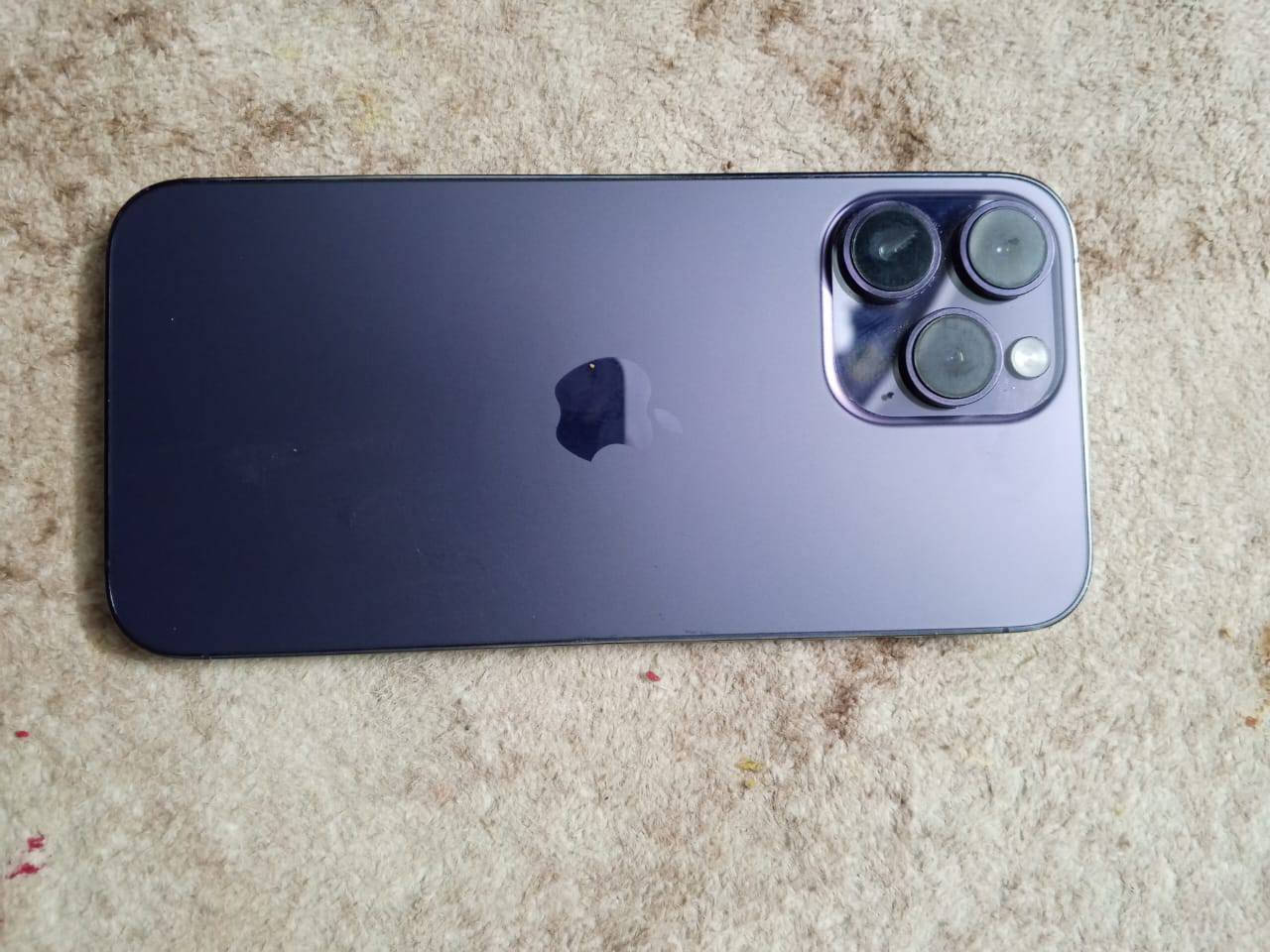 سلام عليكم. 14بروماكس جهازمامفتوح ذاكرته 256نموذج Aبطاريته 79جهازجديدعنواني بغداد كويريش قرب علوه الرشيد رقم الهاتف ***********السعر700وبي مجال
