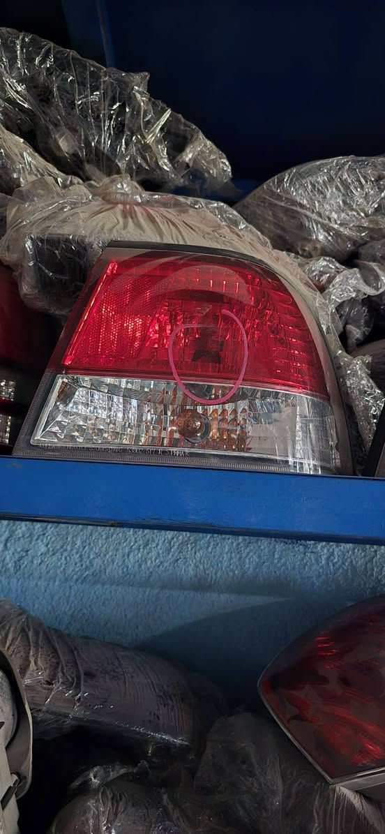 السلام عليكم ورحمة الله وبركاته 
يعلن مجمع عباس الربيعي 
عن وصول حاوية لايت وبك لايت جميع انواع السيارات الكورية وغيرها
للمعلومات والاتصال  *********** ويتوفر كميات كبيرة جدا والبيع جمله ومفرد بسعر الجمله
