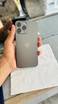 اسلام عليكم ايفون 13برو ماكس امريكي نضافه 90 نسبه لبطاريه81         لس...