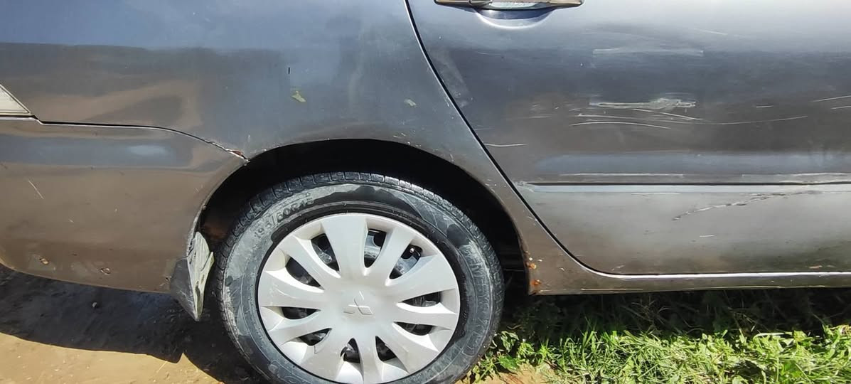 السلام عليكم
لانسر 2010 للبيع  السياره بيهه طخه بالجنطه ماعابره ابد كلش بسيطه  وبيهه ملاحظات تريد ترتيب الاستفسار الاتصال على الرقم 
***********
