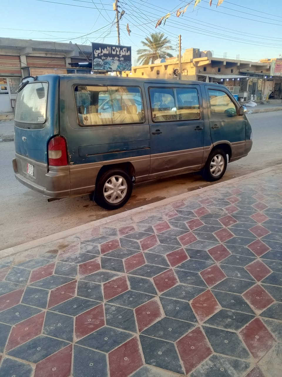 سلام عليكم ستانه للبيع موديل 99 سياره بلاديه وجاهزه عرفه جديد مكاني حله ابو غرق 
***********
