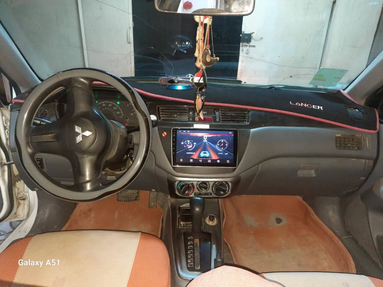 سلام عليكم عندي لانسر 2006 رقم انكليزي بغداد سنويه 30بسمي شرط التحويل محرك 2000 تبريد شغال تخم تاير جديد صدر امامي خلفي جديد سعر 68 وبيه العنوان ديالى تقاطع الوجيهيه رقم الهاتف ***********
