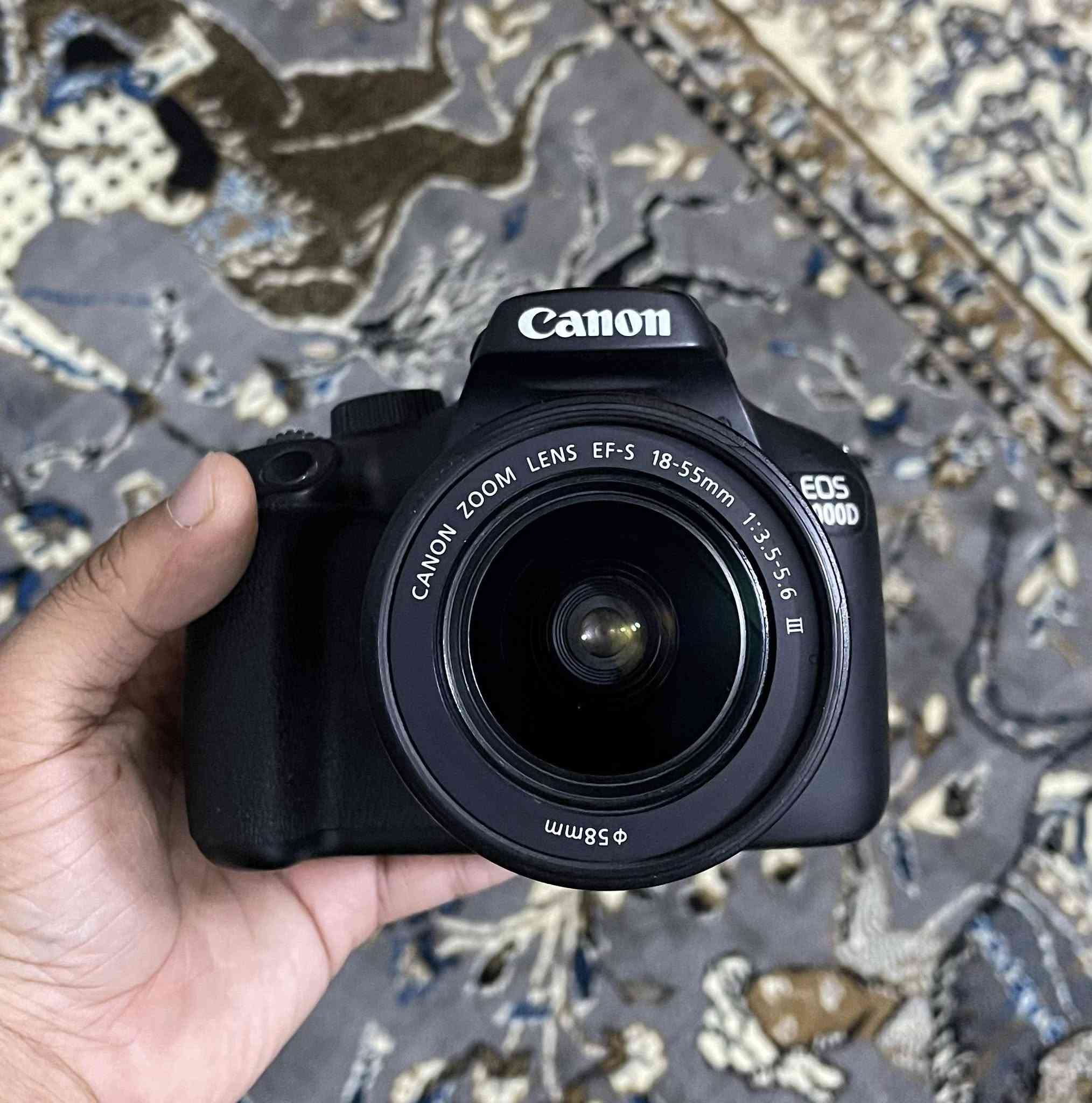 السلام عليكم 
للبيع كانون 4000d بوضع الجديد بالضبط 
الكاميرا نظافة ١٠٠٪؜ مستخدمة قليل جدا حالها حال الجديد بدون مبالغة. مع كامل ملحقاتها شرق اوسط (ماخوذة جديدة بضمان مو بالة) وعدستها الاصلية ١٨-٥٥

السعر ٣٠٠ الف اي ما يعادل ١٩٠ دولار 
عنواني بغداد ***********
