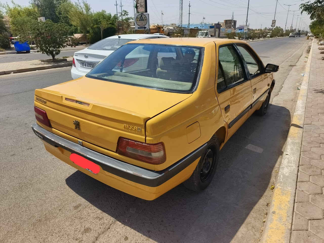السلام عليكم
للبيع بيجو لميس موديل ٢٠١٠  كير ومحرك فرنسي تصليح ٤ جاملغات ومصبوغه عام حتى لا يختلف لون وعندي تصوير مقطع فيديو قبل الصبغ تبريد شغال مبدل مشط ستيرن مستعمل. اطارات طخم جدد باتري جديد سنويه تنتهي لسنه ٢٠٣٠ السعر ٢٩ وبيه مجال للشراي العنوان بغداد المدائن تجي وتشوف وما يكون خاطرك الا طيب
موبايل ***********
