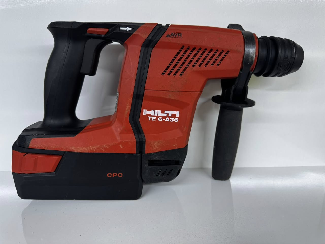 سلام عليكم اخوان 
رمضان كريم 
همر هيلتي 36v مستخدم اخو الجديد كامل بطاريات 2 وشاحنه 
توصيل متوفر 
*********** واتساب
