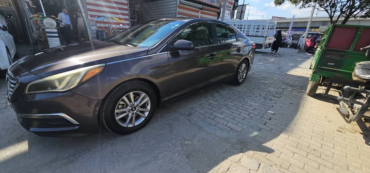 هونداي 2016 امريكي 
لون قهوائي 
رقم اربيل سنويه باسمي تحويل مباشر 
حادثها بابين وهلال في جاملغ خلفي يم قبق بانزين من جهة سايق 
وجاملغ الامامي عكس سايق مبدل 
سياره مصبوغه حزام للجماليه 
كامله سياره مابيها نقص 
تخم تاير جديد 
تبريد مضبوط ١٠٠% 
صدر جديد كامل 
سياره حلوه وخير من الله 
سعرها ١١٨ ورقه وبيها مجال 
للاستفسار
***********
