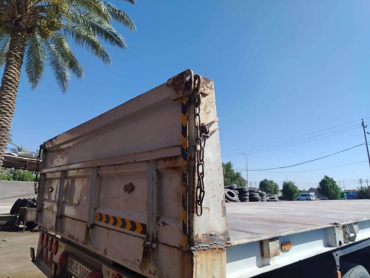 سلام عليكم اللبيع باب مال حدادية نضيف السعر 200 لا ستفسار عل رقم ‭***********‬
