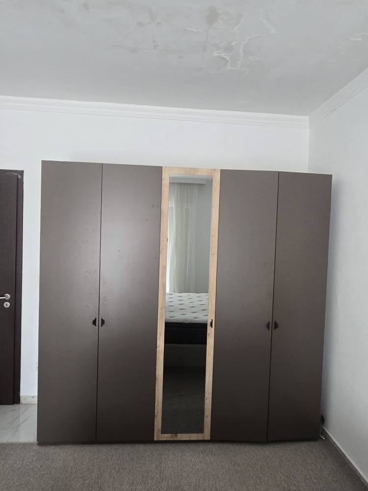 Bedroom set 5 pieces
Bed has storage
Well maintained, it looks like new!

$700 أربيل, العراق


**إذا كنت صاحب هذا الإعلان وتريد حذفه لأي سبب، رجاءا أرسل رسالة إلى الدعم الفني**