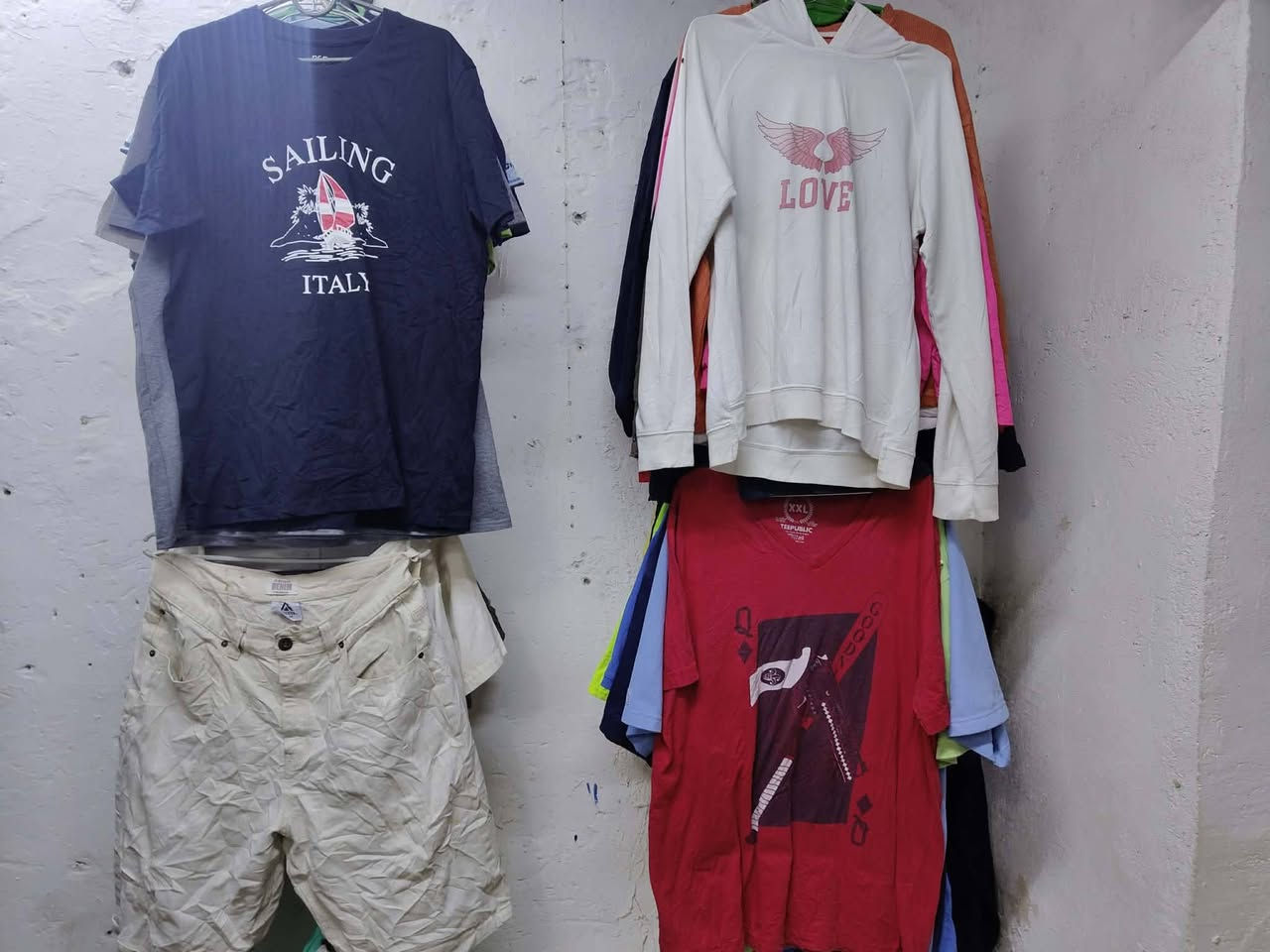 تيشيرت رجالي صيفي يتوفر قياسات خاصه وشبابيه سعر القطعه 3 آلاف دينار والبرموده سعر القطعه  بالف دينار العلوان حي صدرين قرب حسينية الزهراء


**إذا كنت صاحب هذا الإعلان وتريد حذفه لأي سبب، رجاءا أرسل رسالة إلى الدعم الفني**