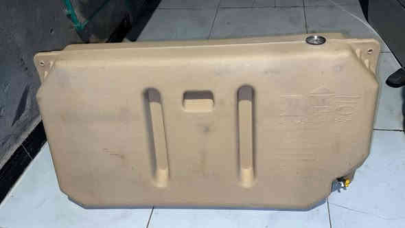 خزان داخل سيارة خلف الكشنات الوسط كويتي للبيع للعنوان بصرة يوجدتوصيل ملاحظة أنا مو ابو محل طلع عندي وي غراض مال سفان ***********شكرا لادارةالكروب
