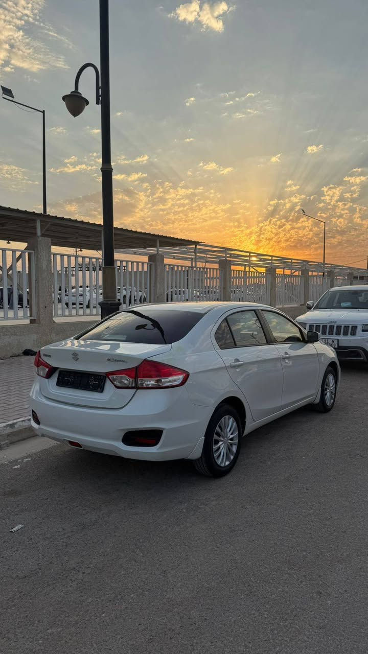 السلام عليكم
سازوكي سياز موديل ٢٠٢٣ بدون رقم فحص مؤقت بيها ضربة خلفيه ومصلحة وجاهزه ومبيها كل نقص ناعمة وحلوه واقتصاديه مكان السيارة واسط مركز مدينة الكوت السعر ١٠٥ وبيها مجال التواصل
***********
